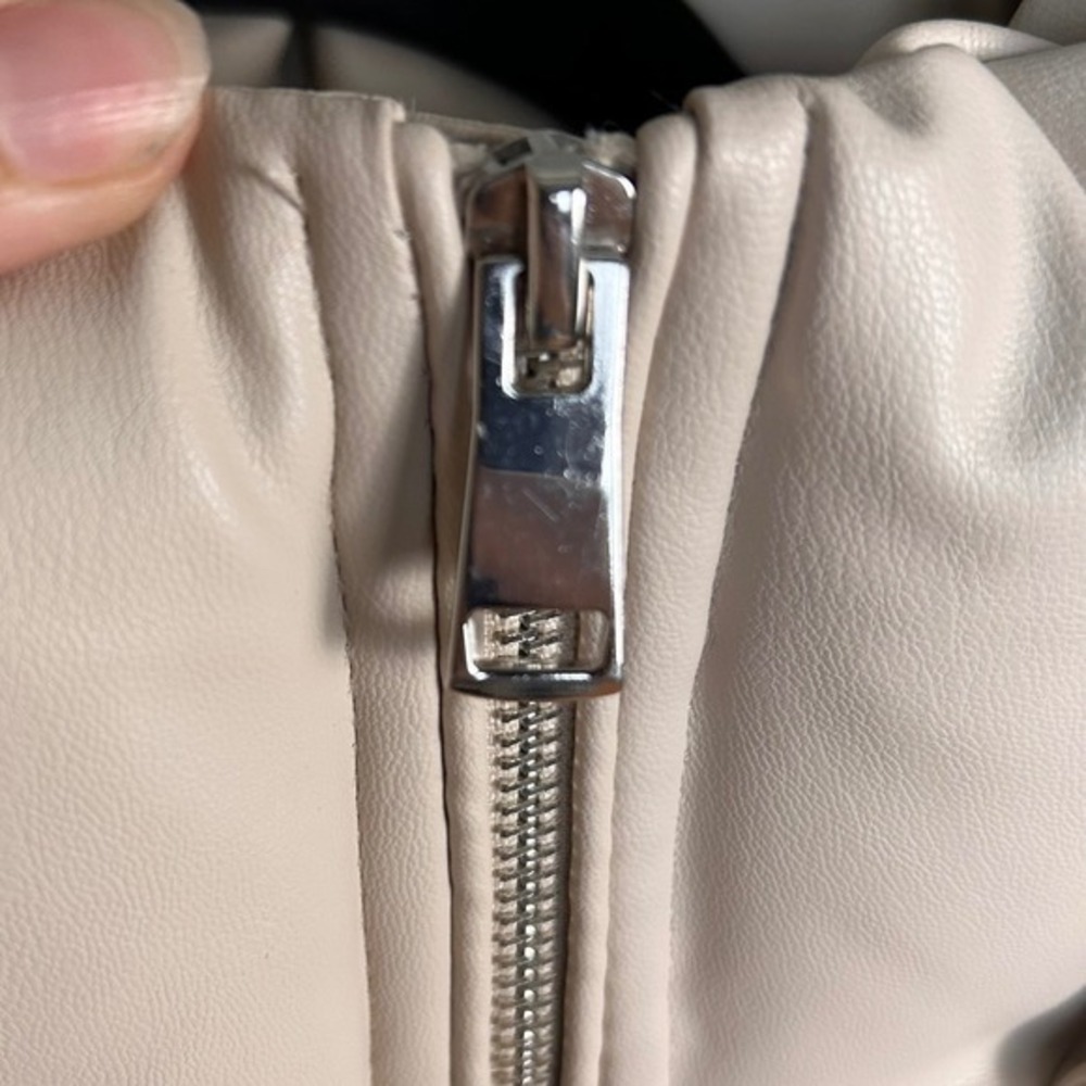 Zara Puffer Jacket XS Beige Faux Leather Quilted Hooded BLOGGER FAV Cropped‎ NEW - Picture 4 of 12